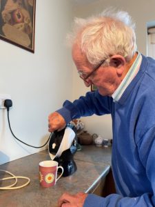 Liam Enwright Pouring his Uccello Kettle