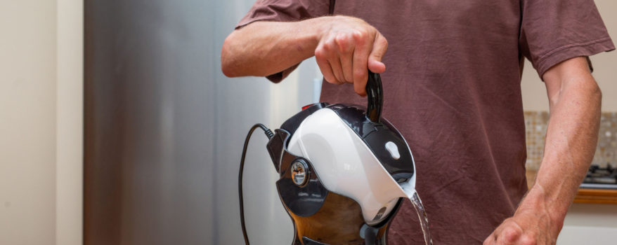 Uccello Kettle being poured